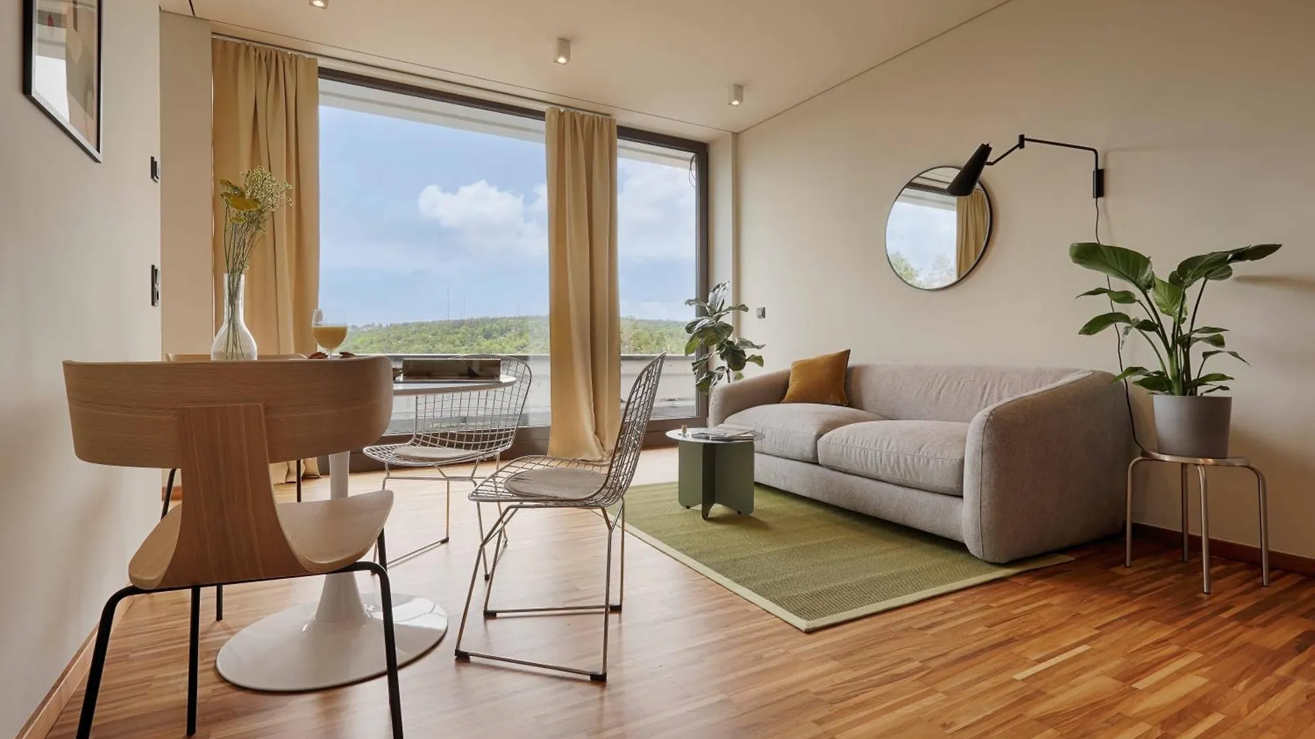 Homie Stay Architektenapartments Im Gruenen Mit Blick Auf Die Wuerzburger Innenstadt Apartment